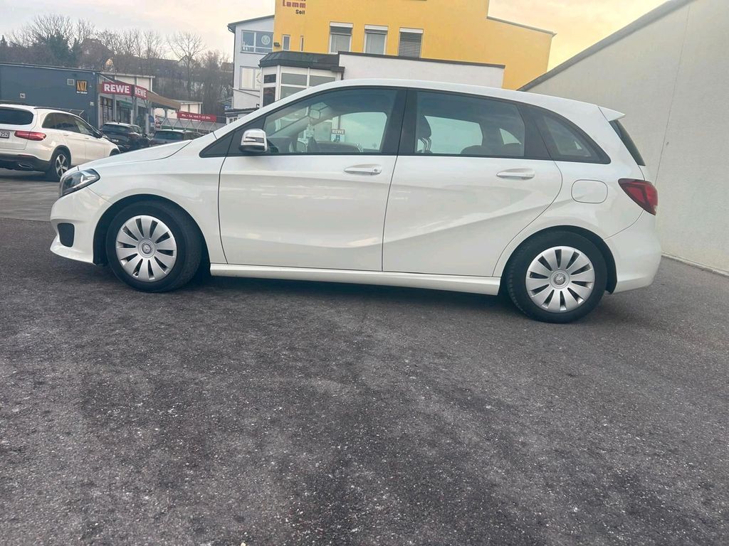 Image of Mercedes-Benz B 200