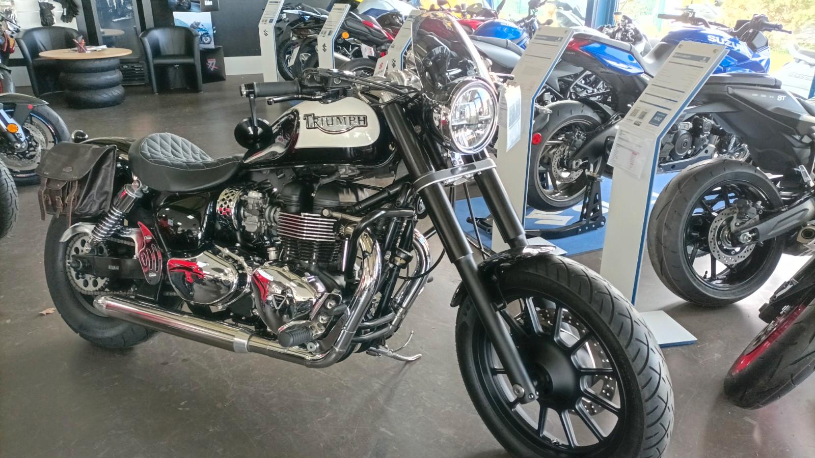 Triumph AMERICA Bobber/Umbau/EINZELSTÜCK