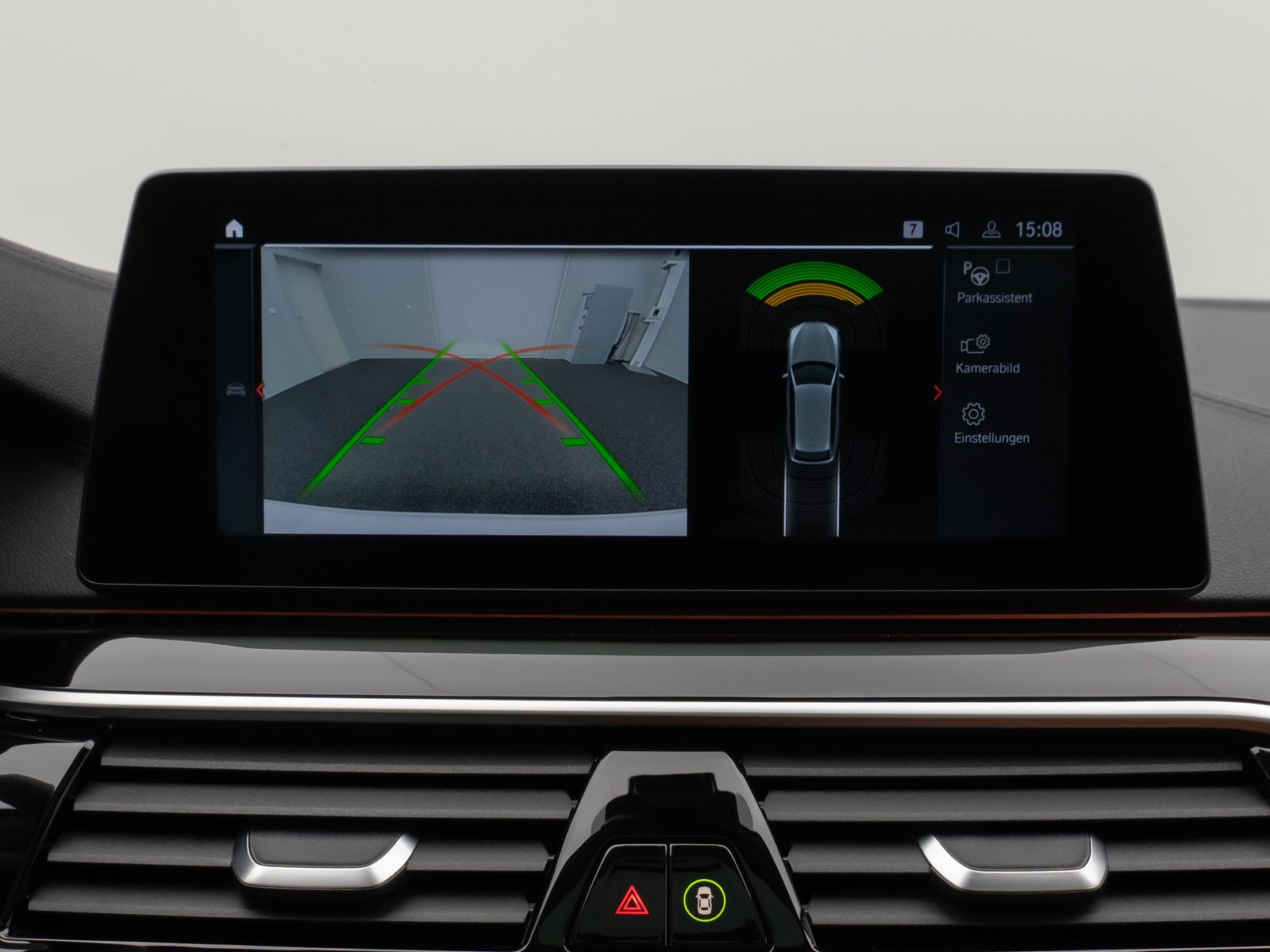 Fahrzeugabbildung BMW 530d xD Luxury Line Panorama Kamera HUD DAB HiFi