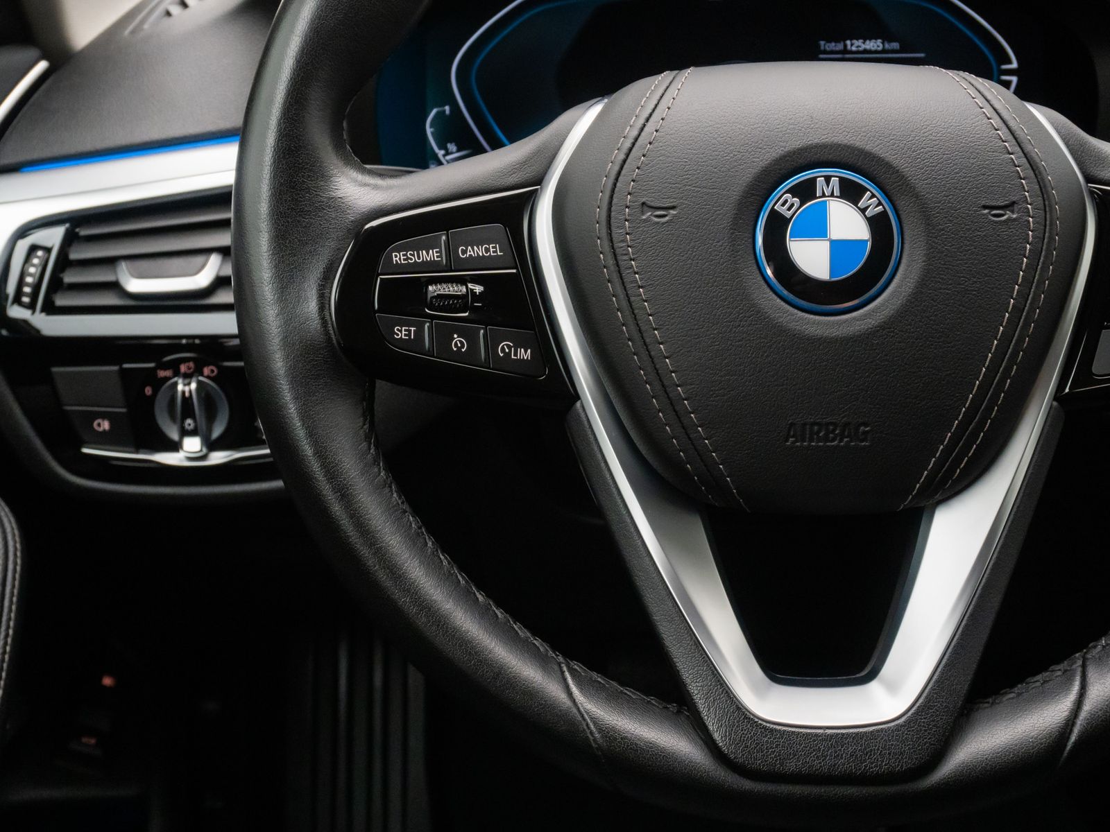 Fahrzeugabbildung BMW 530e 360°Laser HUD DAB HiFi Komfort Alarm Sport