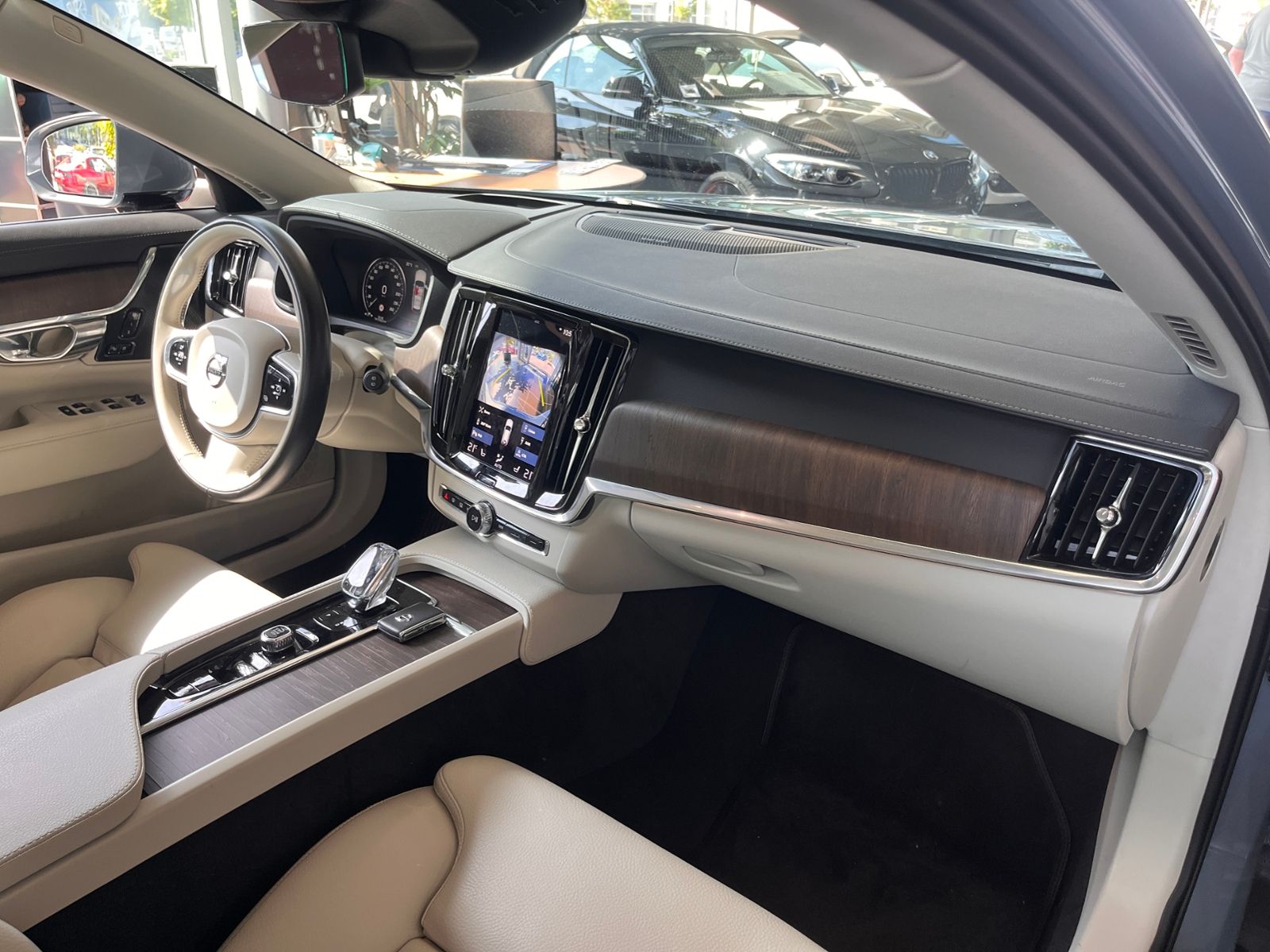 Fahrzeugabbildung Volvo V90 Kombi Inscription LED NAVI LEDER AHK