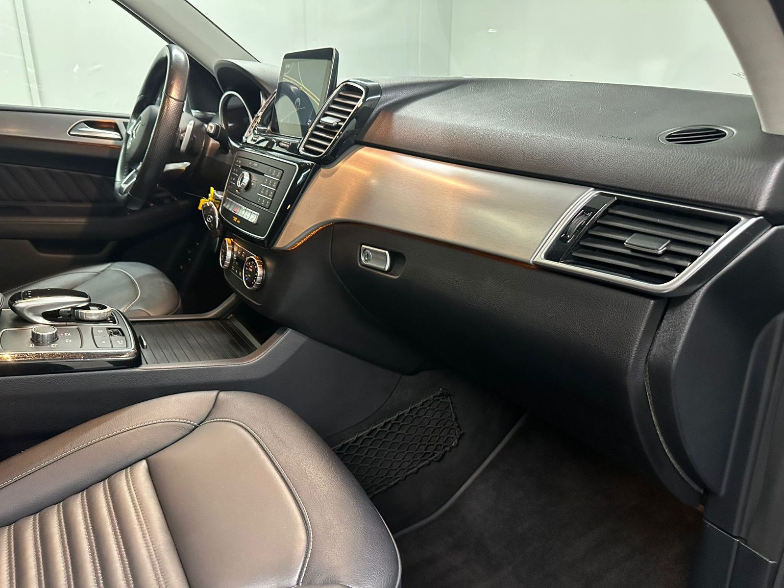 Fahrzeugabbildung Mercedes-Benz GLE 500 4MATIC AMG*PANO*360*SDH*DISTRO*AHK*