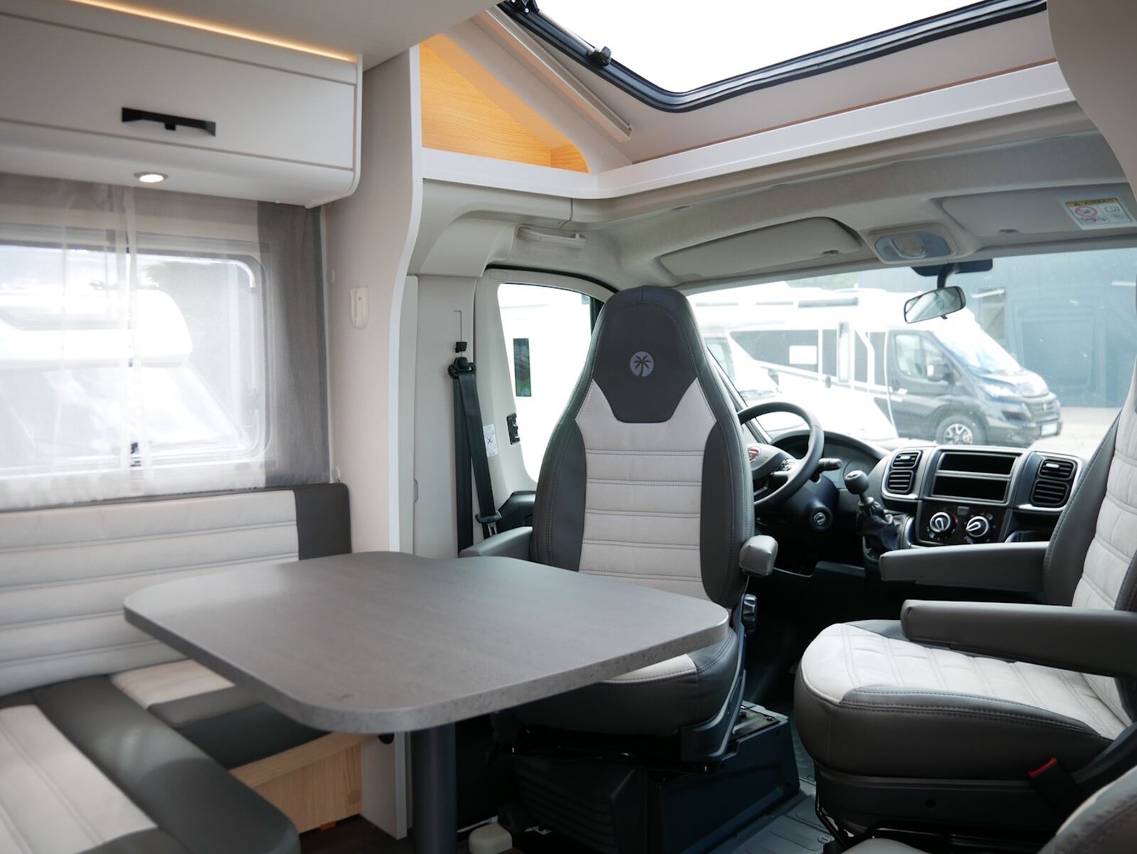 Fahrzeugabbildung Sunlight Adventure T 68 8901 Sonderrabatt, Fiat