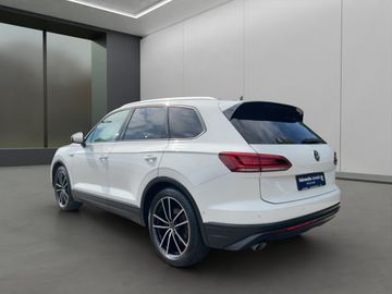 Volkswagen Touareg - 5