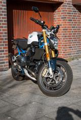 BMW R 1200 R LC Alle Pakete 1.Hand - BMW NAKED BIKE