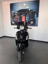 Piaggio Vespa 300 GTS - PIAGGIO ROLLER 300