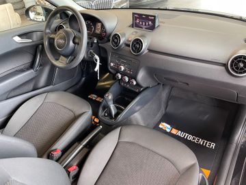 Audi A1 attraction *Klimaauto.*Sitzheizung*TÜV0327*