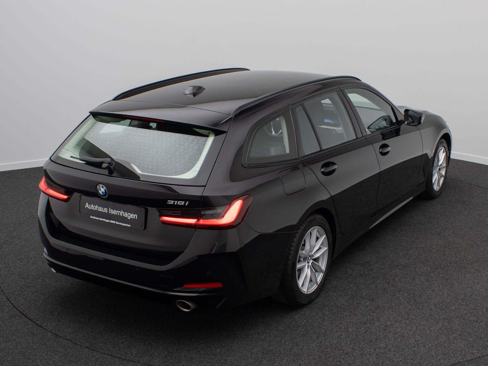 Fahrzeugabbildung BMW 318i Widscreen DAB GeschwindigReg PDC Cockpit+