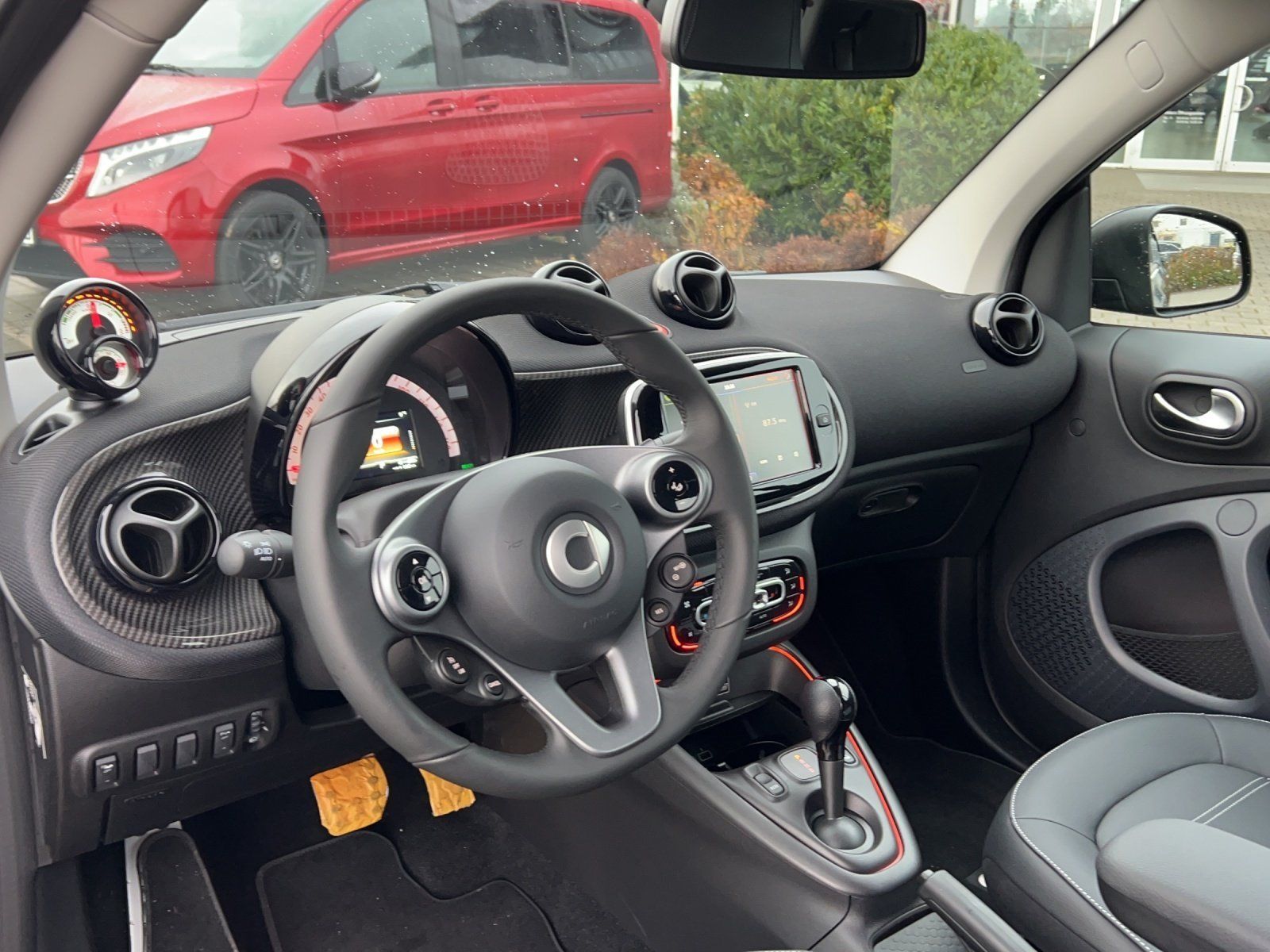 Fahrzeugabbildung Smart EQ fortwo BRABUS Ultimate Style cabrio Prime Nav