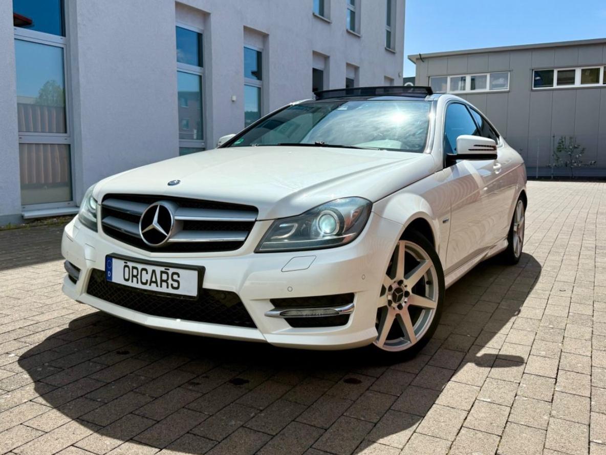 Mercedes-Benz C 180 BlueEFFICIENCY Coupé AMG Paket*Xenon*Pano