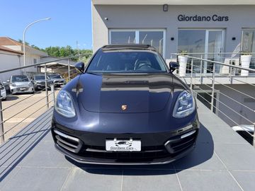Porsche Panamera - 4