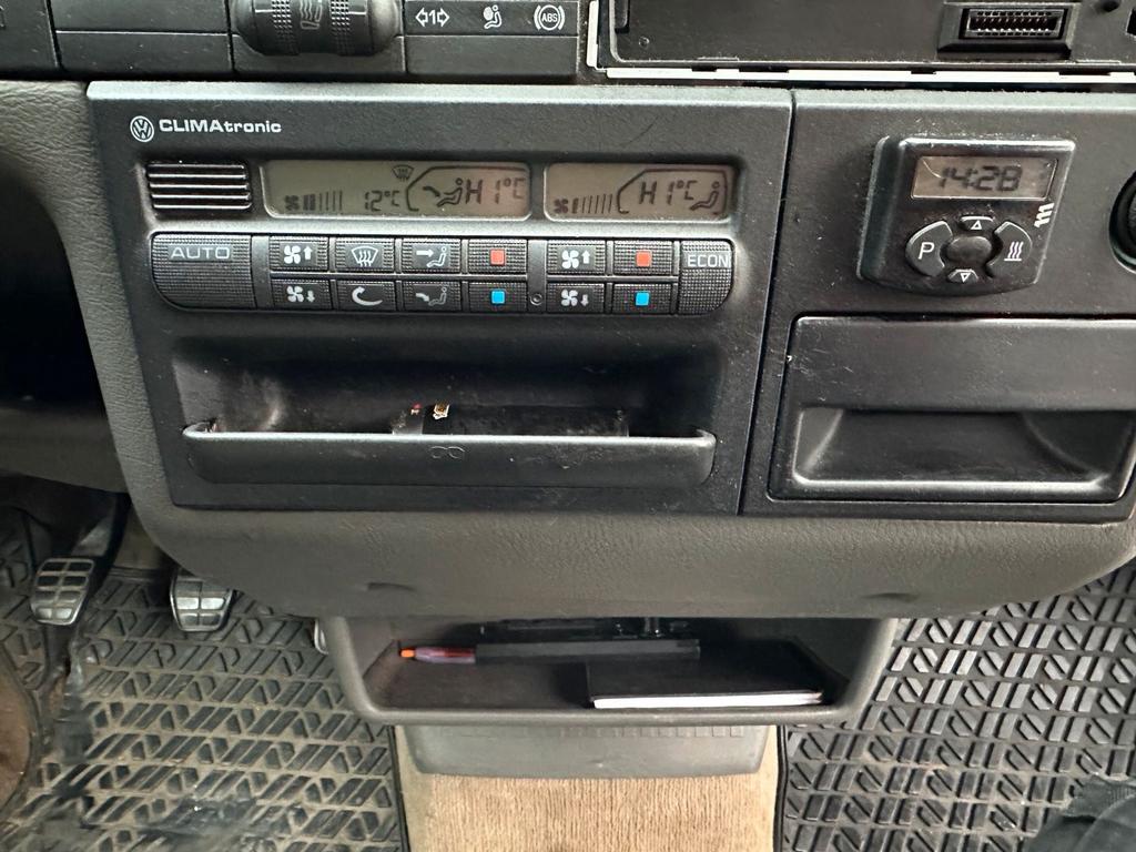 Volkswagen T4 Caravelle