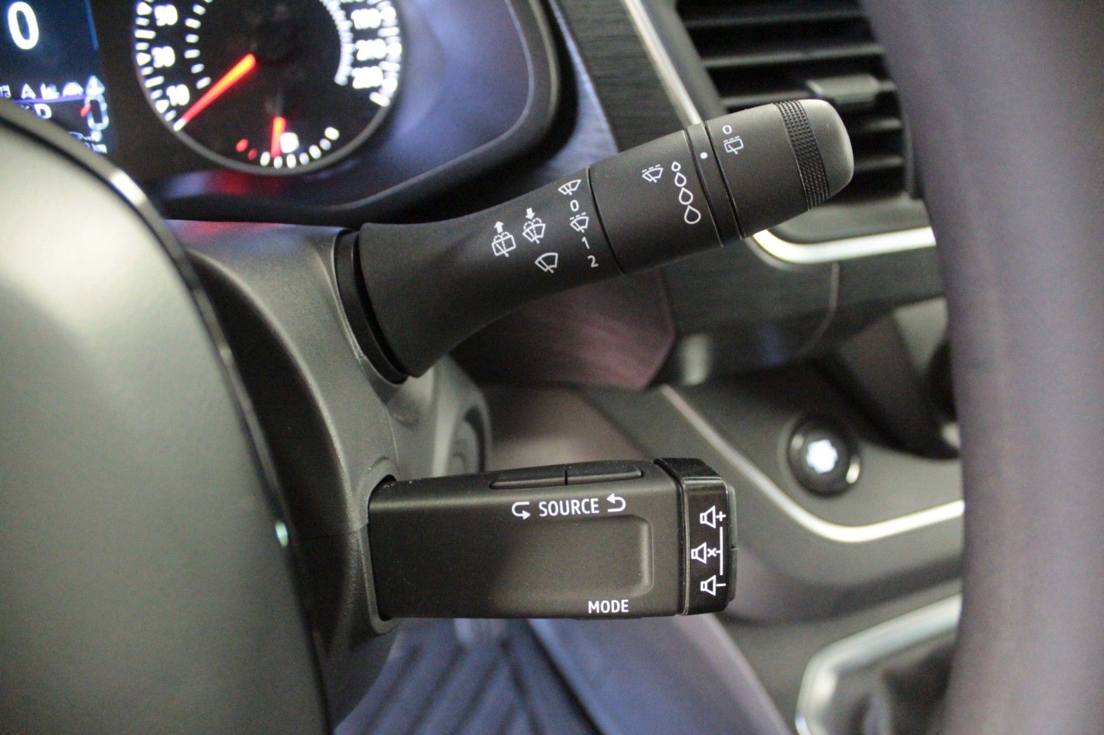 Fahrzeugabbildung Renault Trafic Blue dCi 150 EDC Life*Automatik*9-Sitzer*
