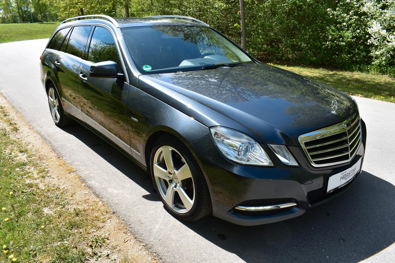 Mercedes-Benz E220 2012 — photo 13