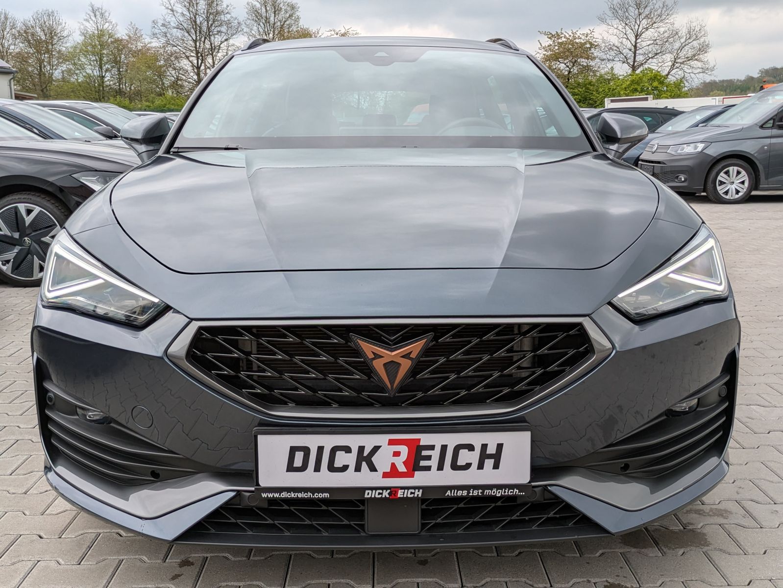 Fahrzeugabbildung CUPRA Leon 1.5 eTSI DSG MATRIX-LED*ACC*AHK*KAMERA*18"