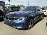 BMW 320 Sport Line Plug-in-H Leder Vernasca Pano LED - BMW 320 mit Hybrid-Antrieb