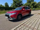 Mitsubishi Outlander Edition 100 2WD*2.0*Display*Kamera*Top - Mitsubishi Outlander Top mit Benzin-Antrieb