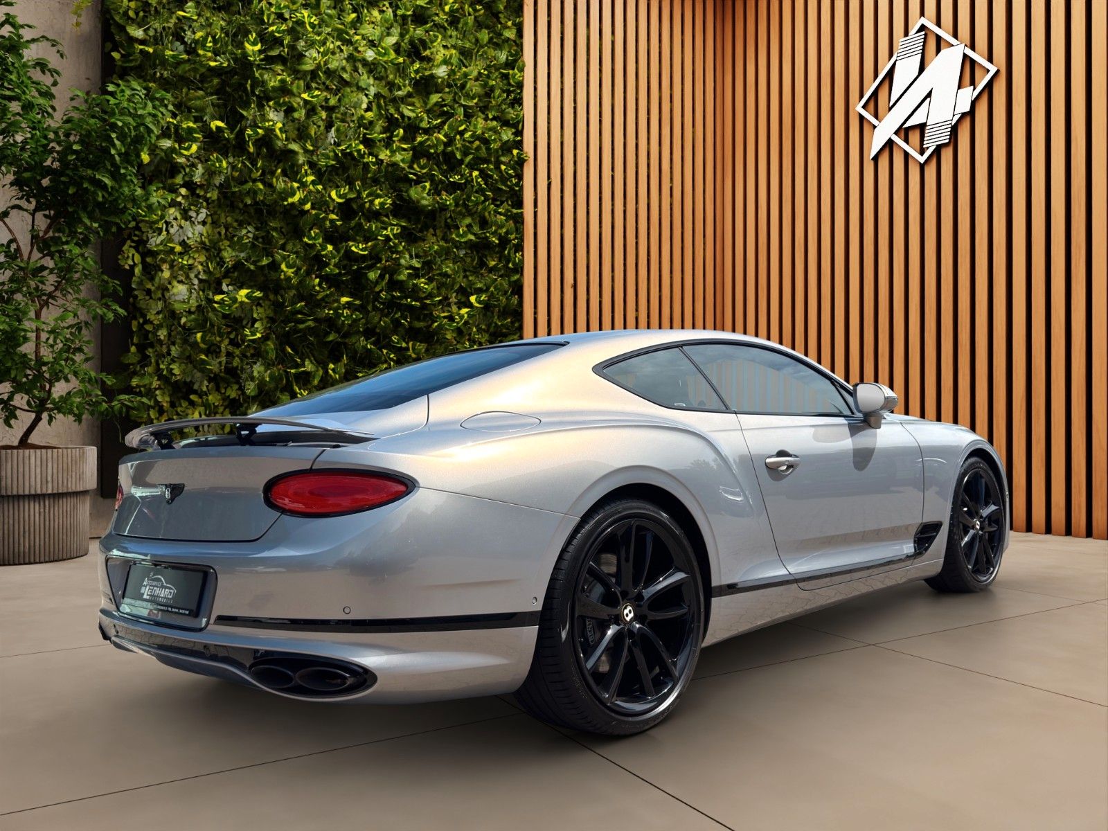 Fahrzeugabbildung Bentley 4.0*V8*Mulliner*Blackline*22"*HuD*ACC*Night Vis*