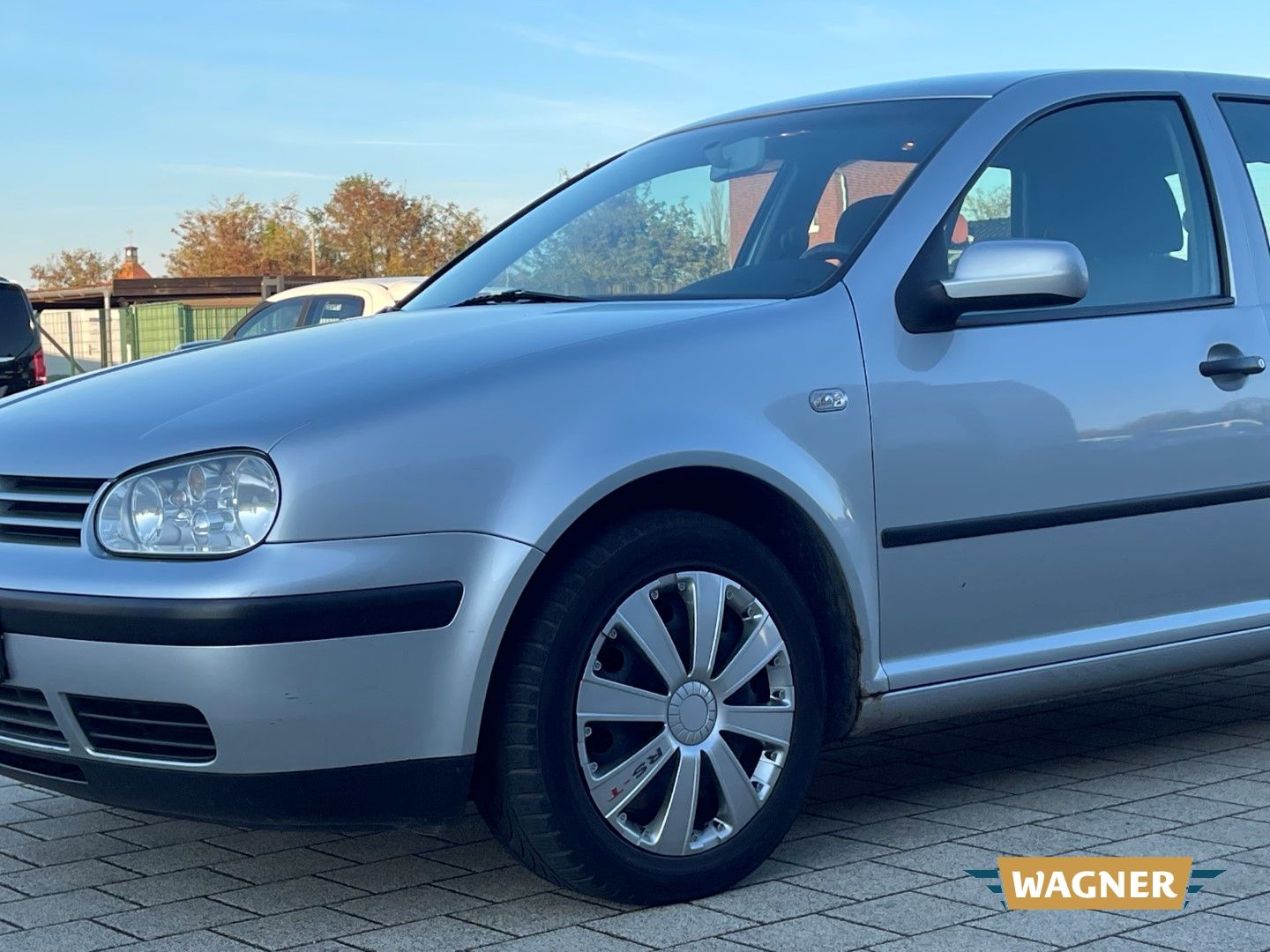 Fahrzeugabbildung Volkswagen Golf IV Edition Klima Servo TÜV 02/2027