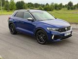 Volkswagen R Akrapovic HU-10.2027 *ACC *Kessy *Kam*8-fach - Gebrauchtwagen in Lettland