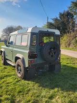 Land Rover Defender 90 Td4 Station Wagon SW E  - Land Rover Defender von privat