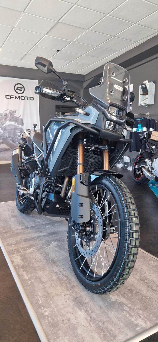 CFMOTO 450MT