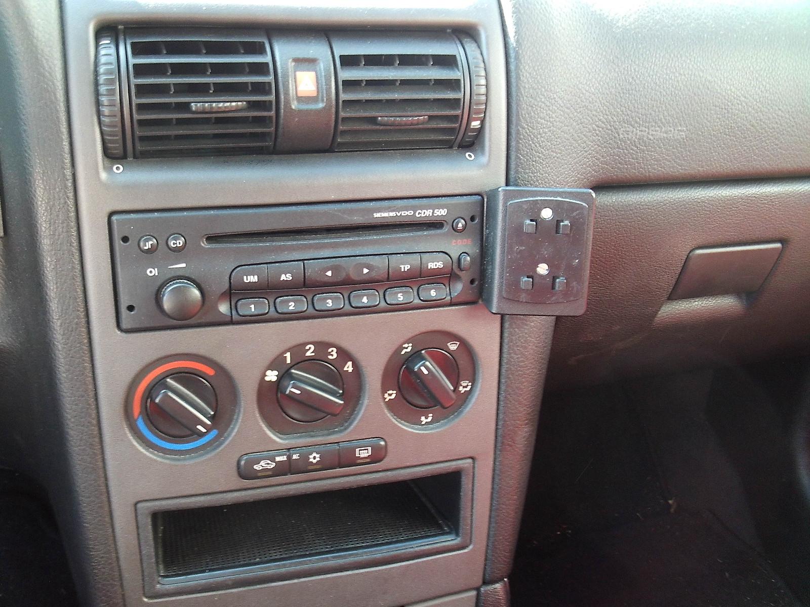 Opel Astra 2004 — photo 10