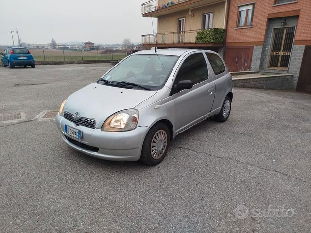 Toyota Yaris 1.0i 16V cat 3 porte