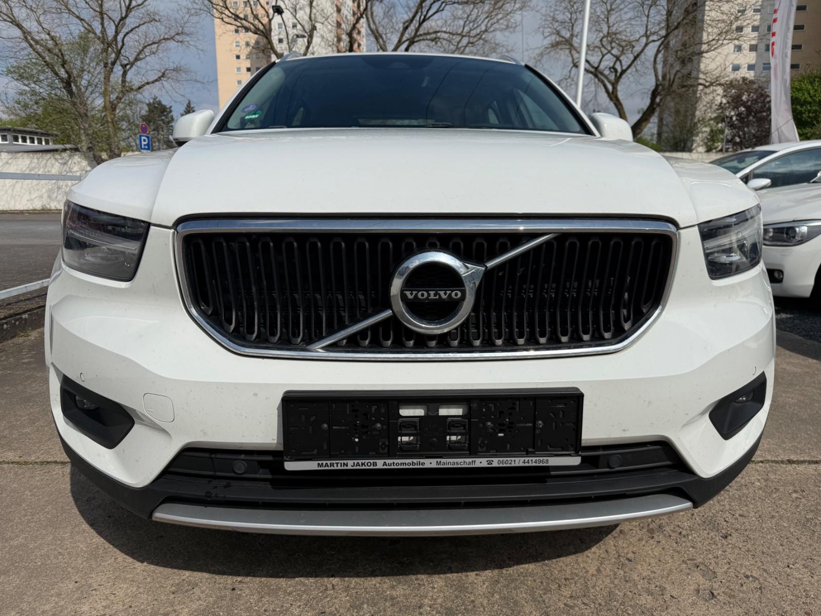 Volvo XC 40 XC40 Momentum Pro 2WD + AUTOMATIK+KAMERA+S