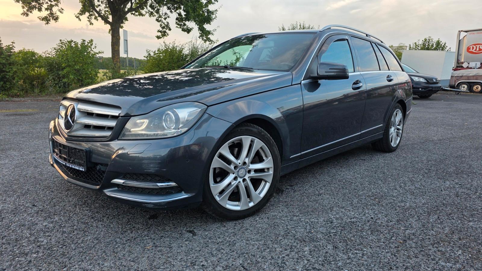 Mercedes-Benz C220 2014 — двигун 2.143 cm³, 170 HP (125kW)
