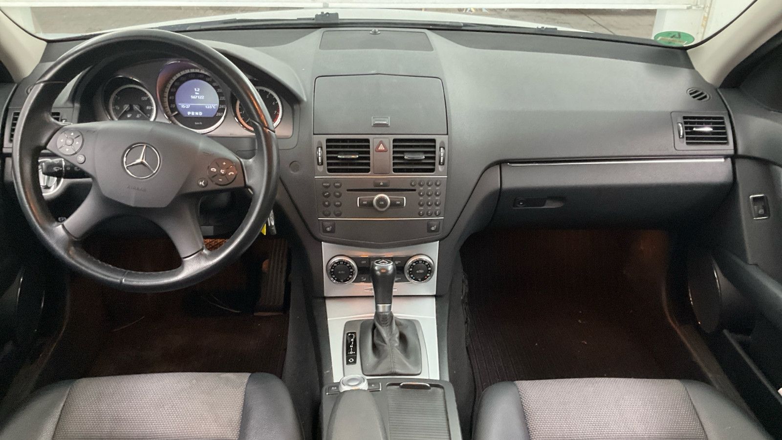 Fahrzeugabbildung Mercedes-Benz C 200 T CGI BlueEff Avantgarde Aut AHK GRA SHZ