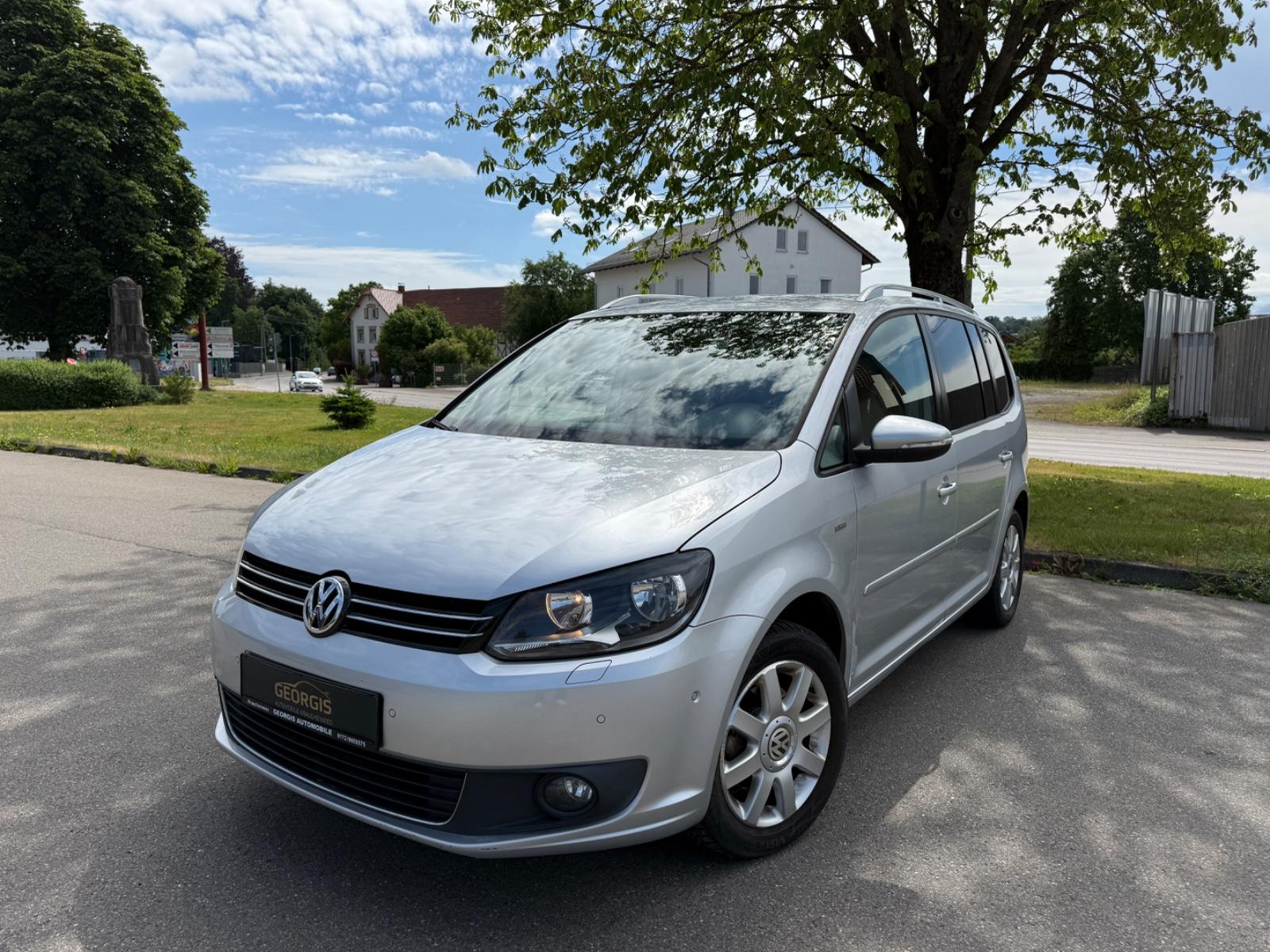 Volkswagen Touran 1.6 TDI Life NAVI SHG PDC Tempomat SHZ