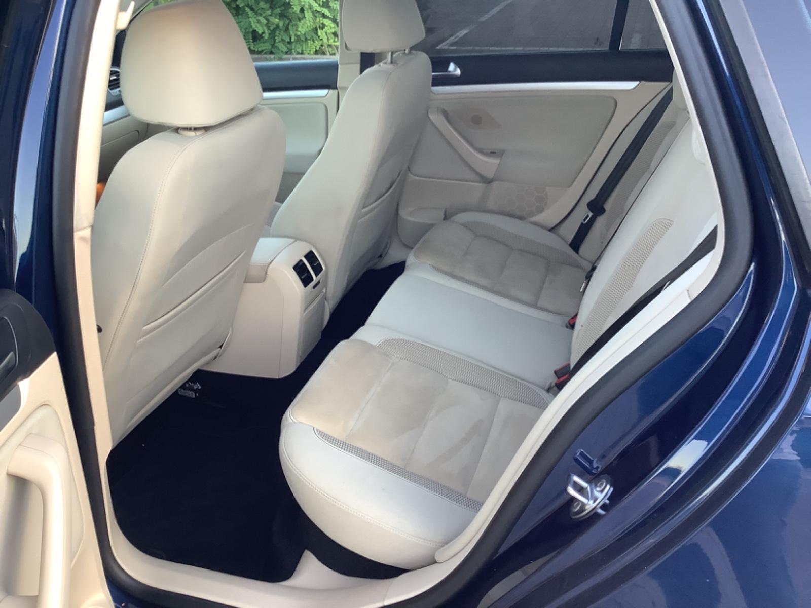Volkswagen Golf 2010 — photo 12