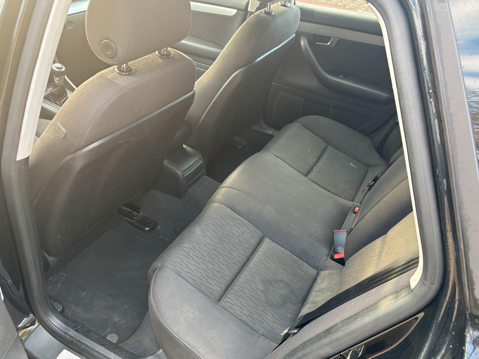 Audi A4 2005 — photo 9