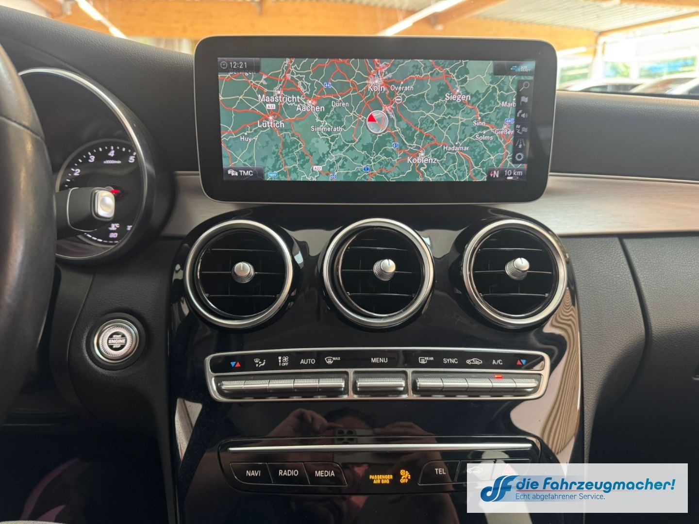 Fahrzeugabbildung Mercedes-Benz C 180 T AVANTGARDE LED Kurven Ambiente El. Heck