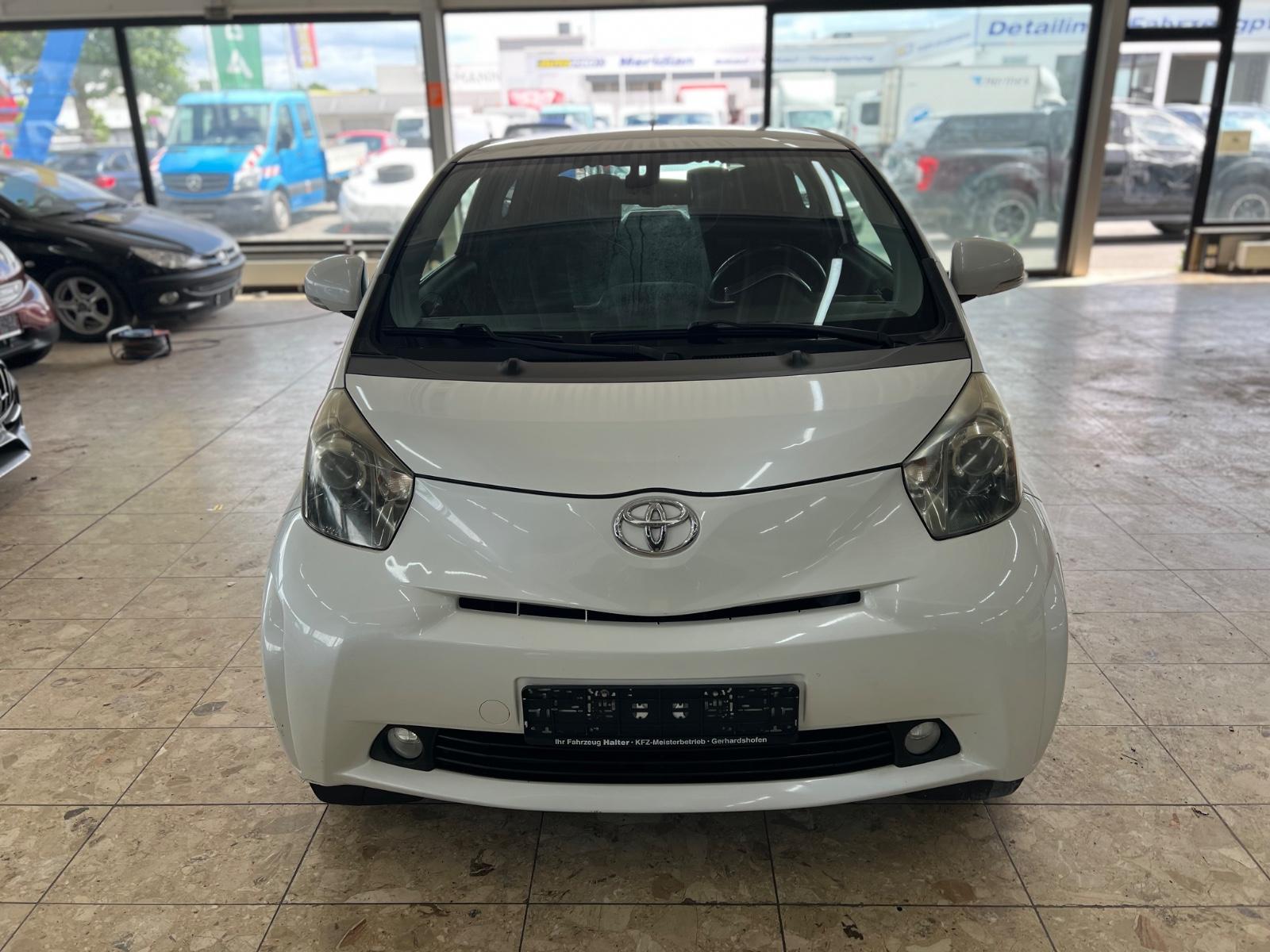 Toyota IQ iQ + 1.0 , 50 KW/ TÜV NEU/Klimaautomatik/TOP*