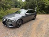 Mercedes-Benz E 400 4MATIC T AMG Line Autom. AMG Line - Mercedes-Benz E 400: Von Privat