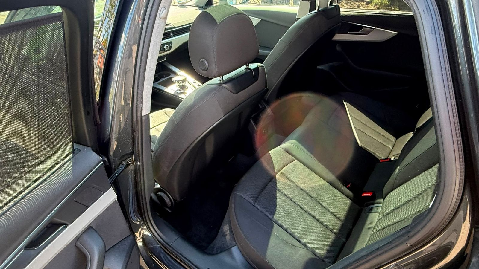 Fahrzeugabbildung Audi A4 Avant 35 TDI basis Panorama Spurhalte