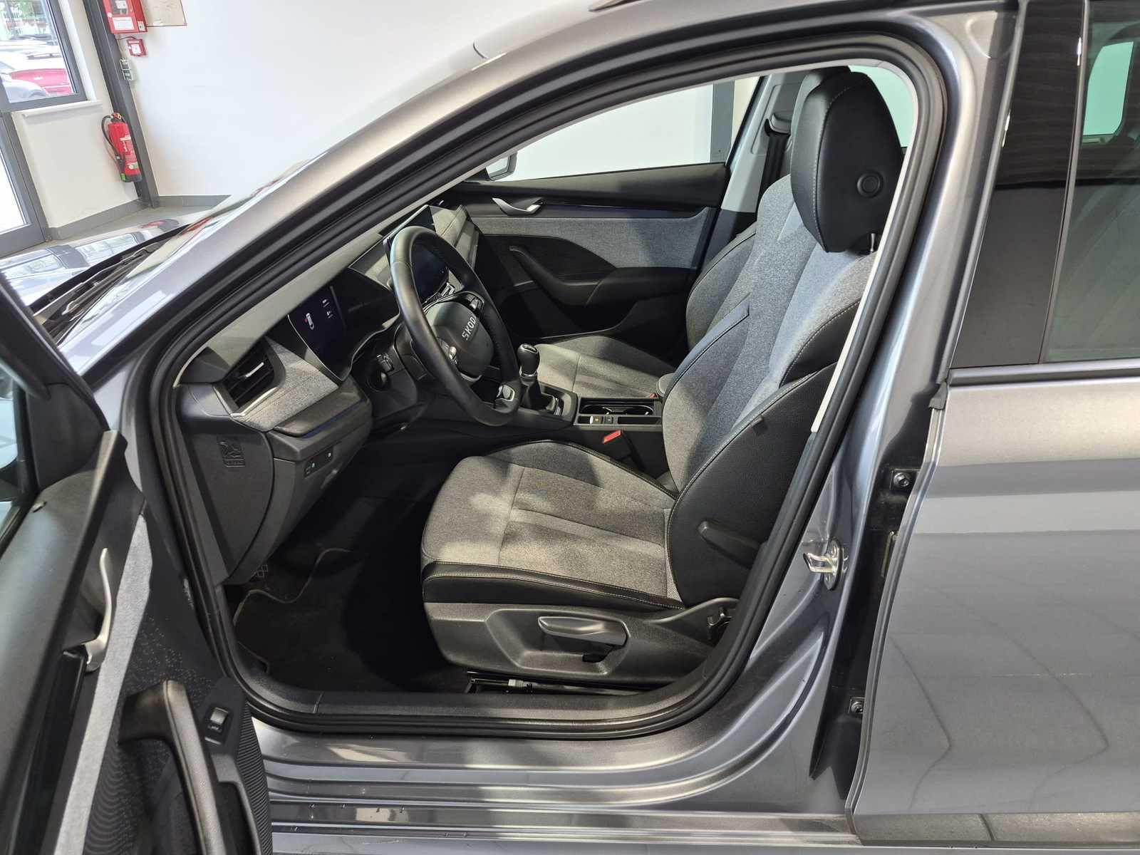 Skoda Octavia 2.0 TDI DPF Tour AHK|LED|Kamera|PDC
