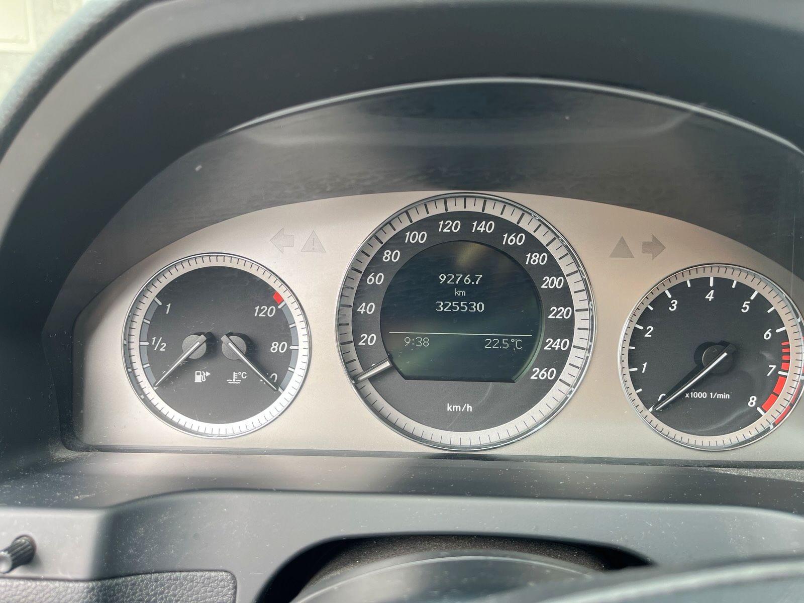 Mercedes-Benz C200 2009 — photo 6