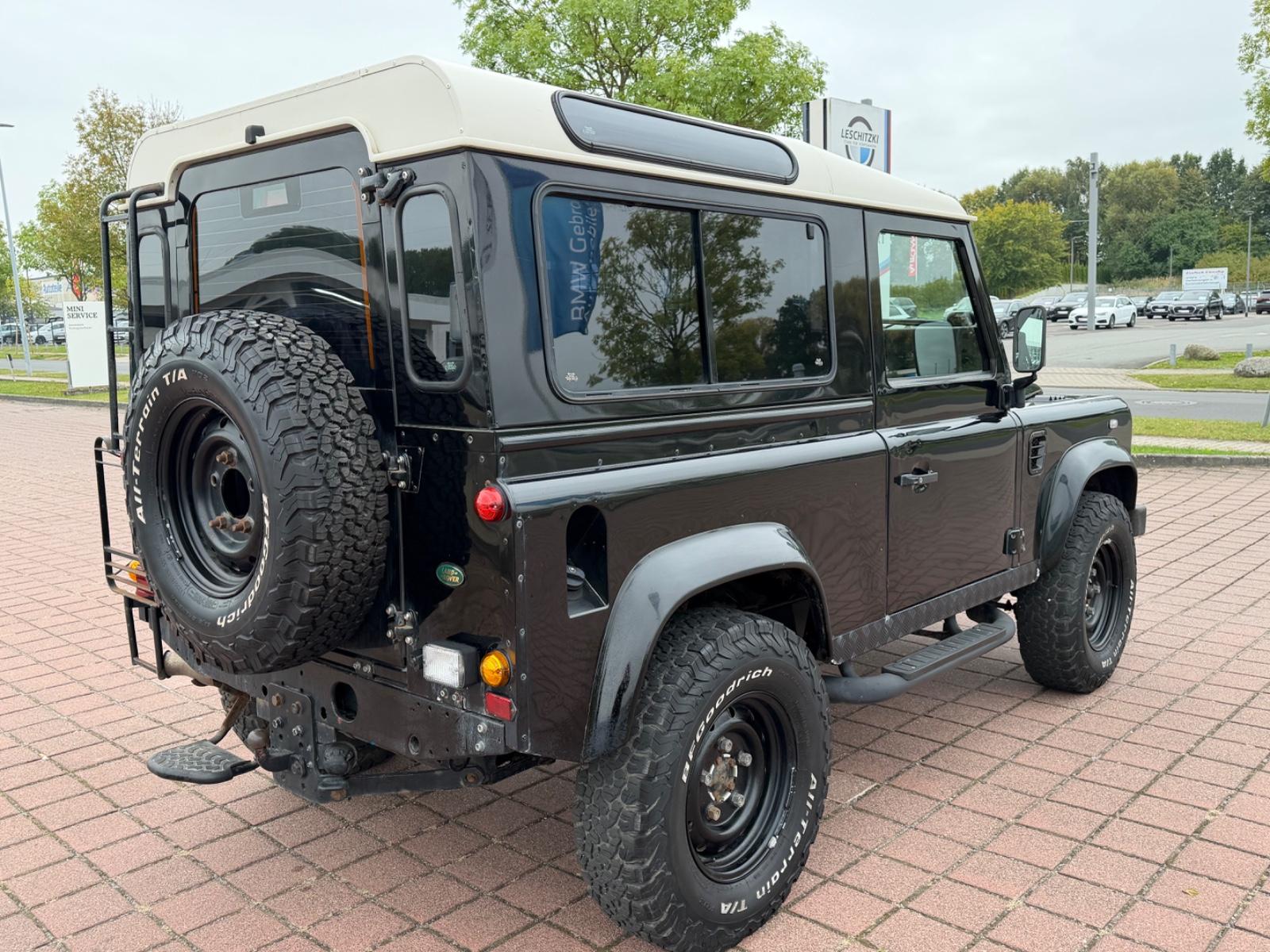 LAND ROVER DEFENDER 90 TD5 122CH STATION WAGON S