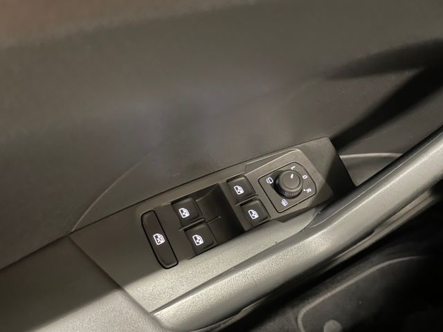 T-Cross Life 1.0 TSI DSG NAVI ACC LED PDC