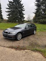 BMW E91 318i - BMW 318: E91