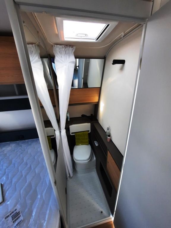 Fahrzeugabbildung Bürstner B66 480 TK Verfüg./Sparen Sie 3.670,- €