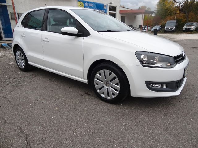 Fahrzeugabbildung Volkswagen Polo V Team/1.Hd/Klima/SitzH/PDC/84.000km/