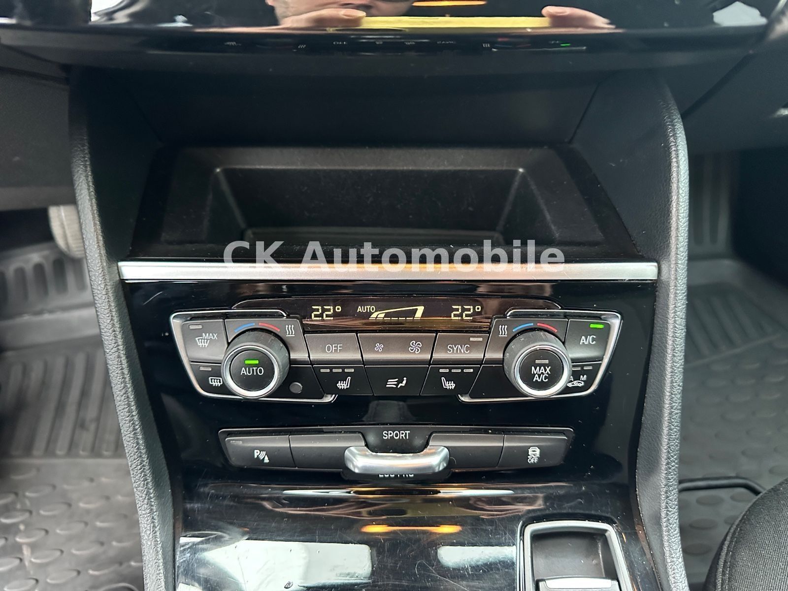 Fahrzeugabbildung BMW 218d Active Tourer Advantage/LED/SHZ/PDC