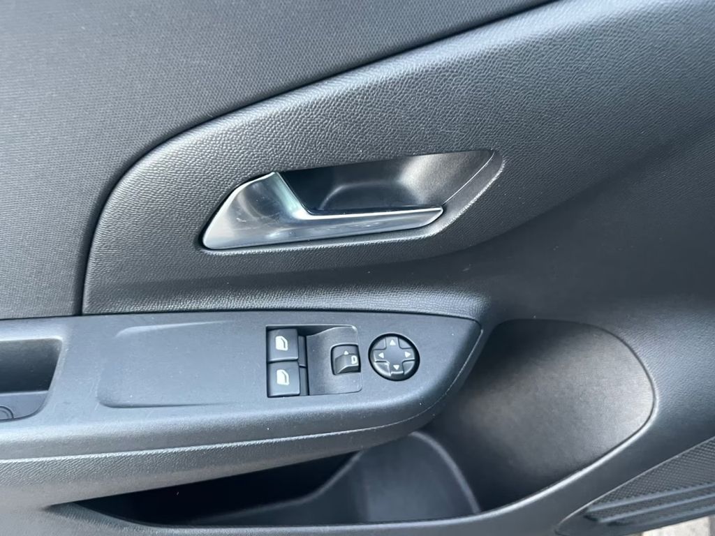 OPEL Corsa F Edition KLIMA,SHG,PDC,ESP,GRA,LH,MFL OPEL Corsa F Edition KLIMA,SHG,PDC,ESP,GRA,LH,MFL