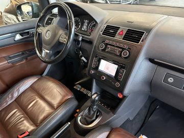 Volkswagen Touran Highline *AHK*Xenon*DAB*Klima*Navi*Kamera