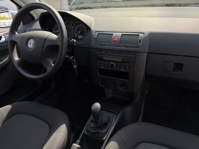 Fabia Combi 1.4, Scheckheft, 1. HAND, TÜV NEU Bild 12