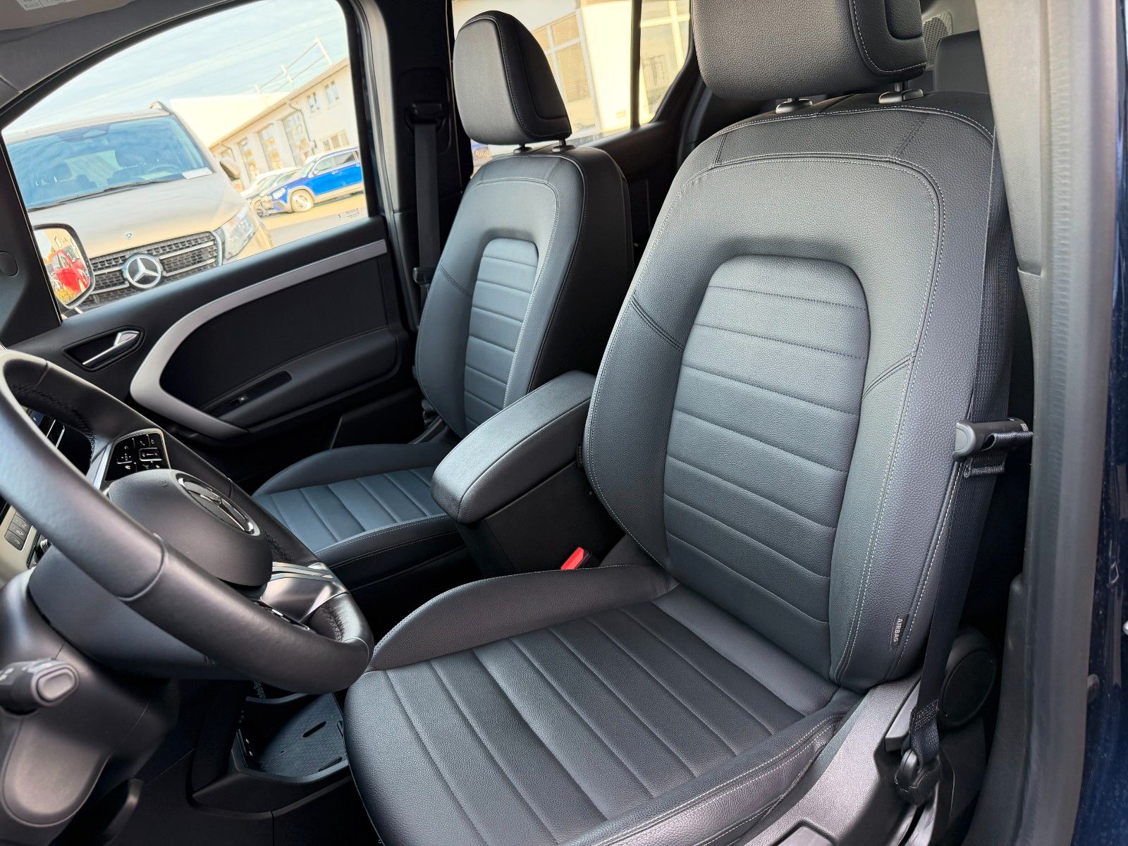 Fahrzeugabbildung Mercedes-Benz T 180 d PROGRESSIVE Autom LED Klimaautom MBUX